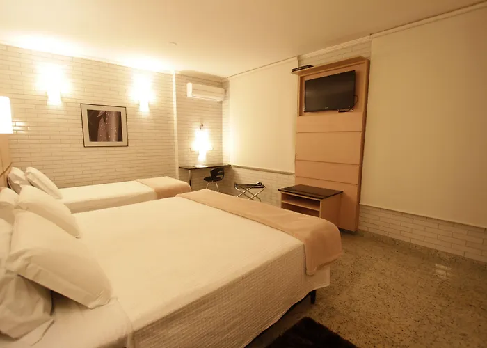 Hotel Confiance Centro Cívico