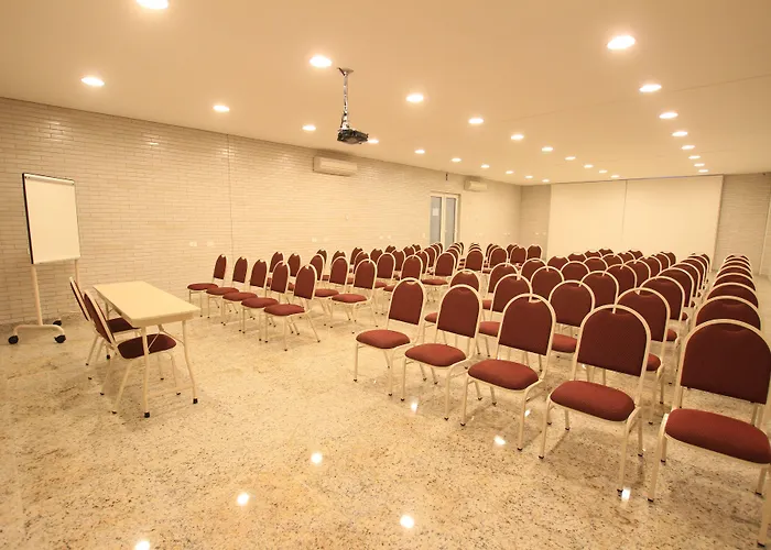 Hotel Confiance Centro Cívico