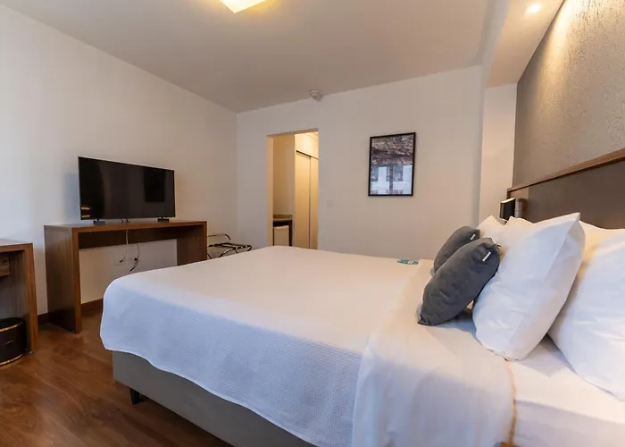 Hotel Deville Curitiba